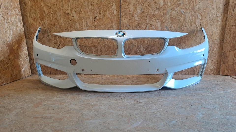 BMW F32 / F33 / F36 – hvid M-frontkofangerskal med ekstra borehuller