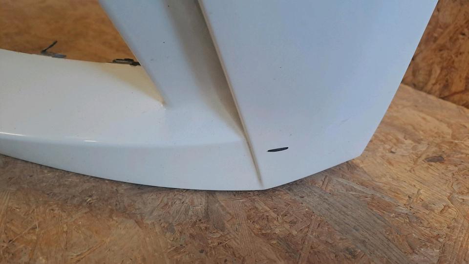 BMW F32 / F33 / F36 – hvid M-frontkofangerskal med ekstra borehuller