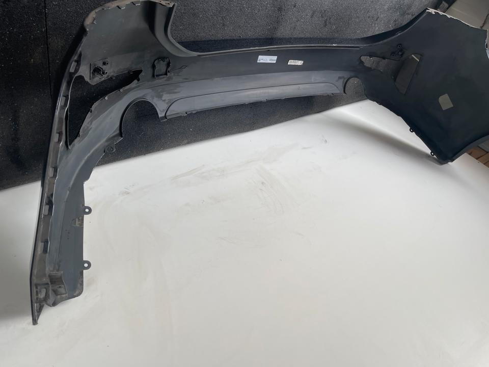 BMW G21 Touring før LCI – sort bagkofangerskal 7428002 med ridser – foto 4