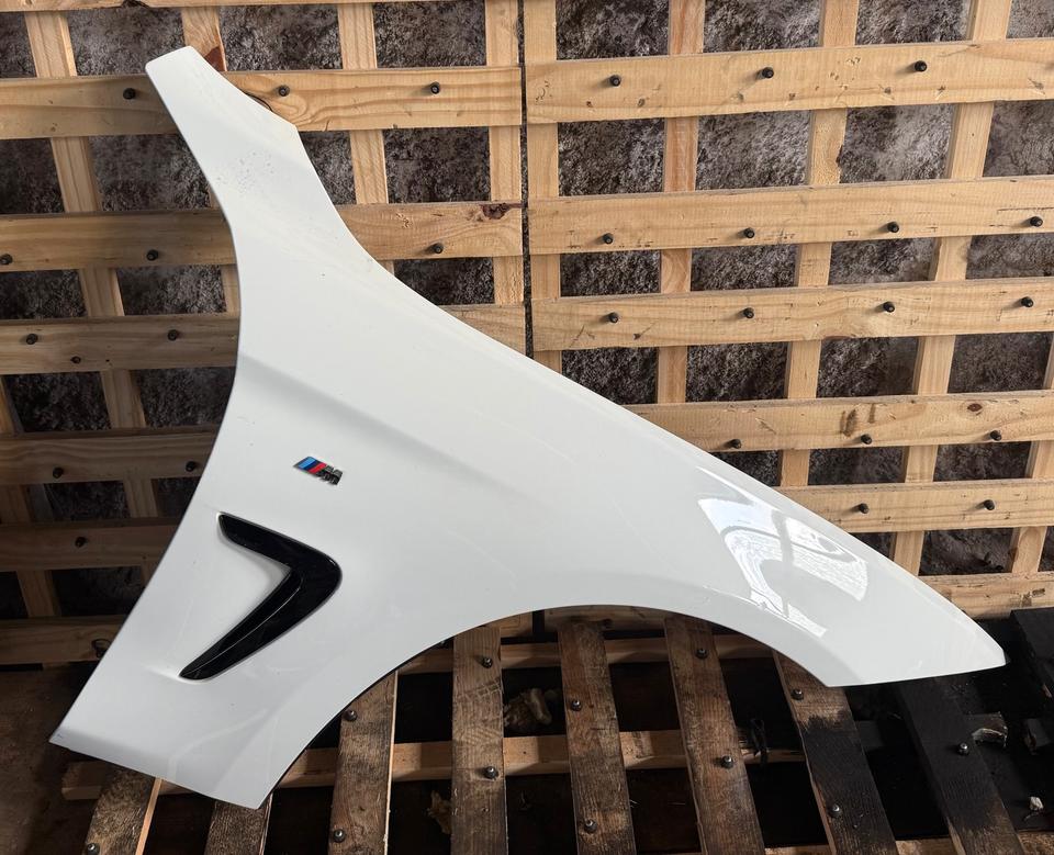BMW F36 Gran Coupé – højre forskærm Alpinweiss 300 med Air Breather