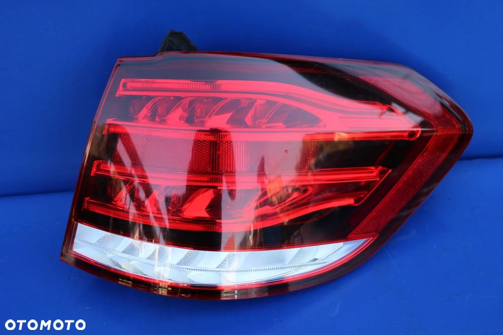 Mercedes E-Klasse S212 facelift – højre ydre LED-baglygte