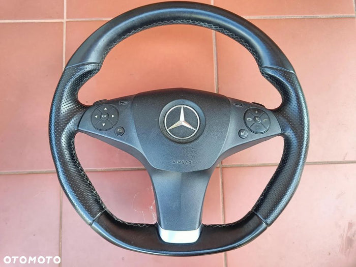 Mercedes E-Klasse W212 – AMG læderrat med gearskiftepadler