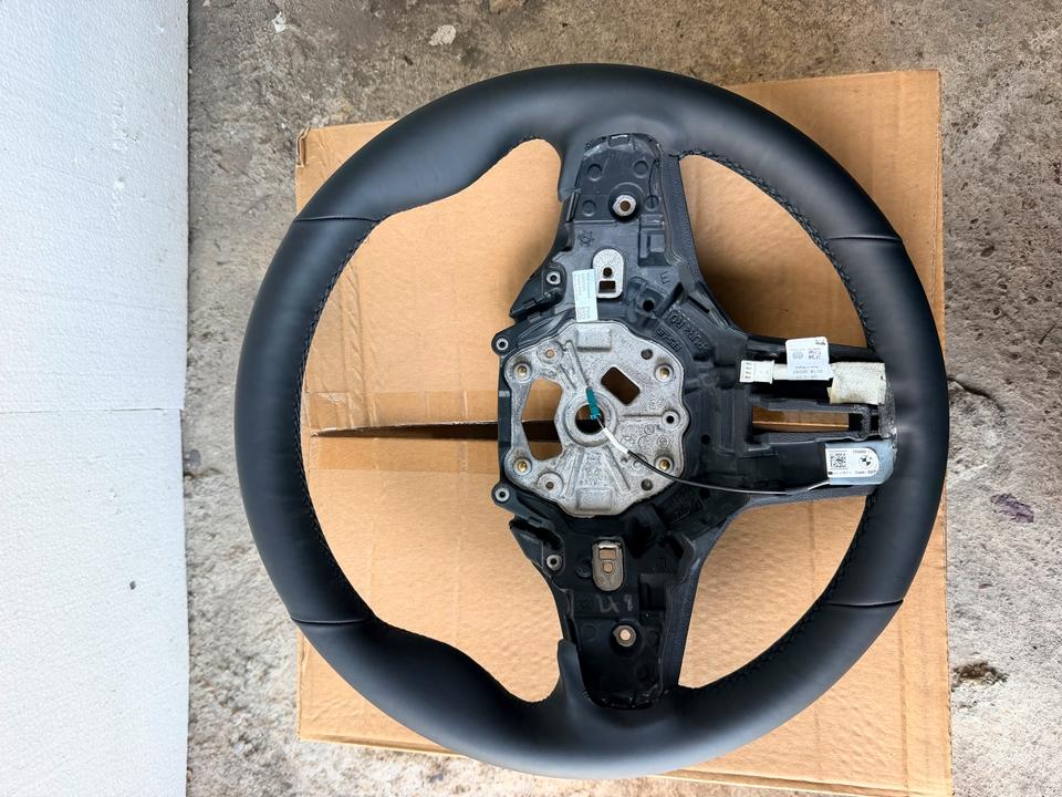 BMW G20/G21 – original læder-ratkrans 32308746693, uden airbag og knapper