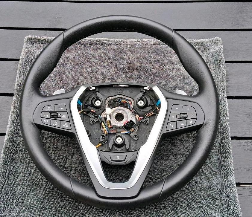 BMW G20/G21 – sportsrat med varme, vibration og skiftepadler, uden airbag