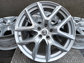 Volvo 18″ – 31423851 – 4 fælge uden dæk