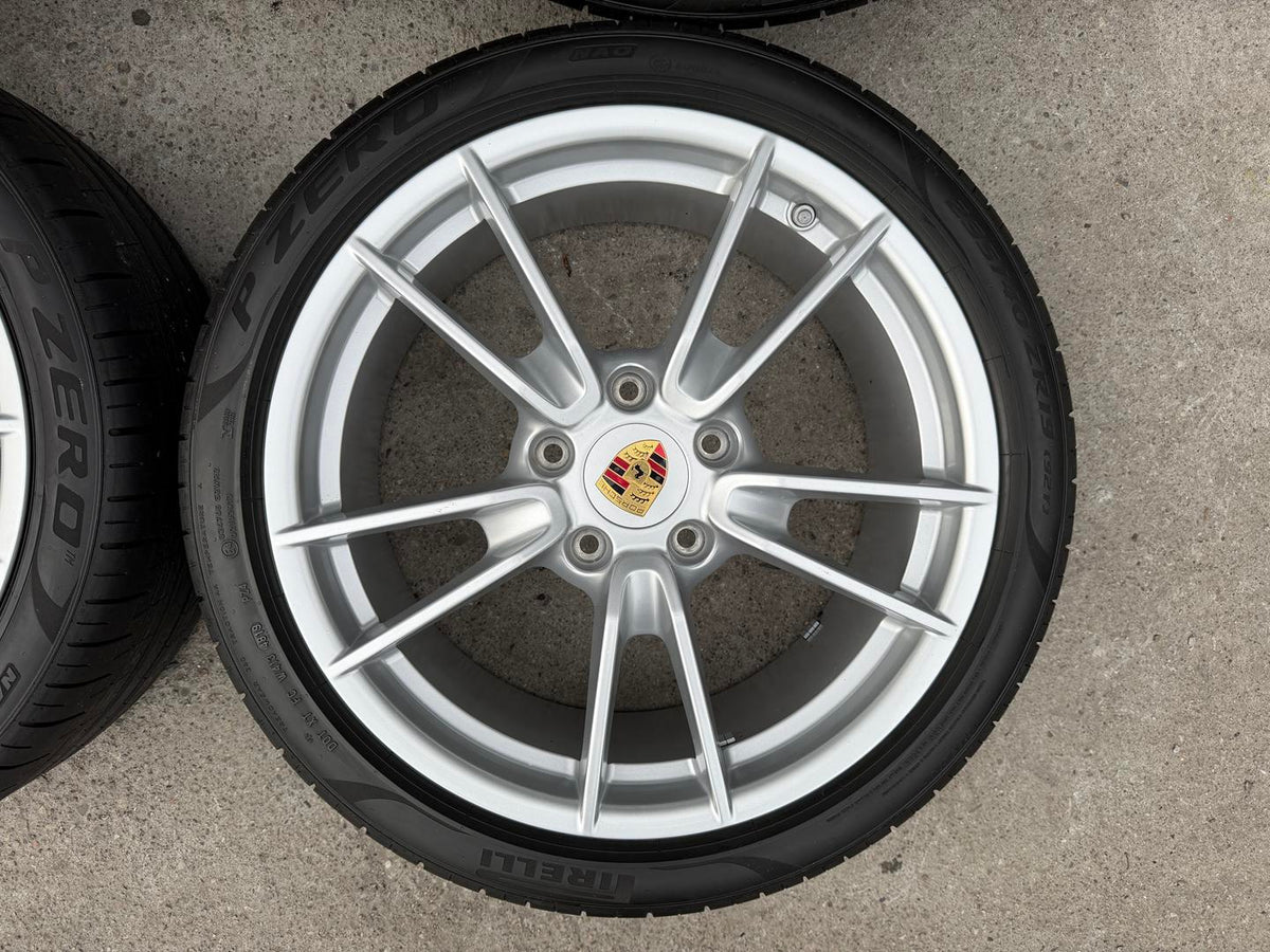 Porsche 911 Carrera 992 19/20″ originale fælge – sæt med 4 – dæk på billedet medfølger ikke – foto 2