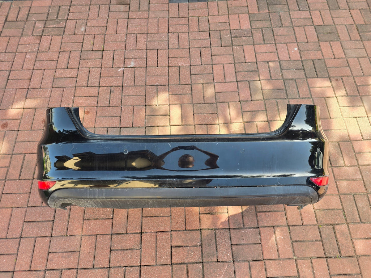 Originalfoto af den konkrete brugte del – VW Jetta VI bagkofanger med PDC, L041 – brugt