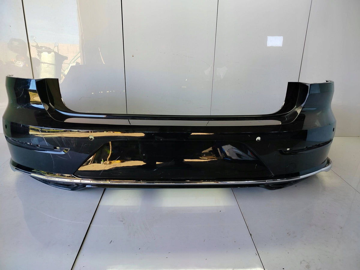 Originalfoto af den konkrete brugte del – VW Arteon facelift bagkofanger – brugt, til lakering