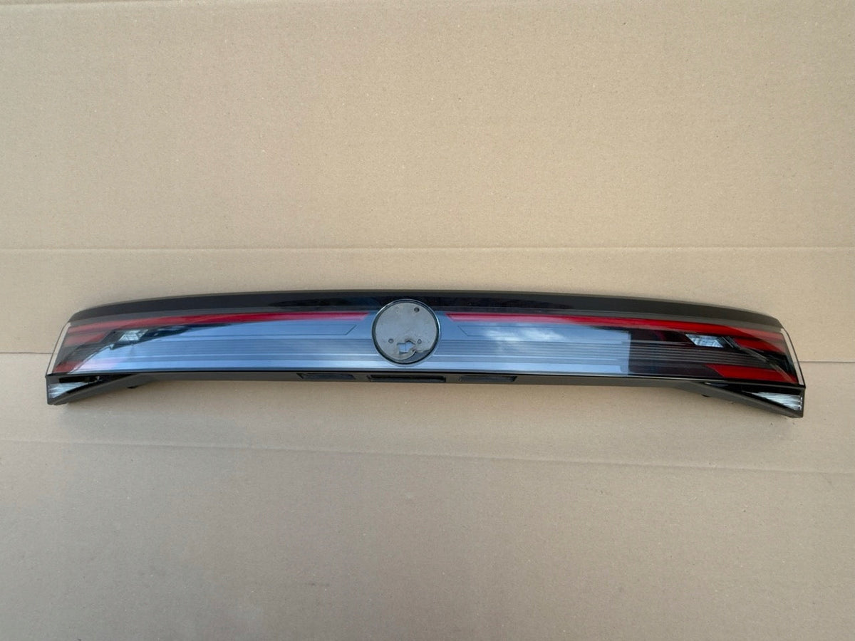 Originalfoto af den konkrete brugte del – VW Taigo baglygte 2G7945093 – brugt