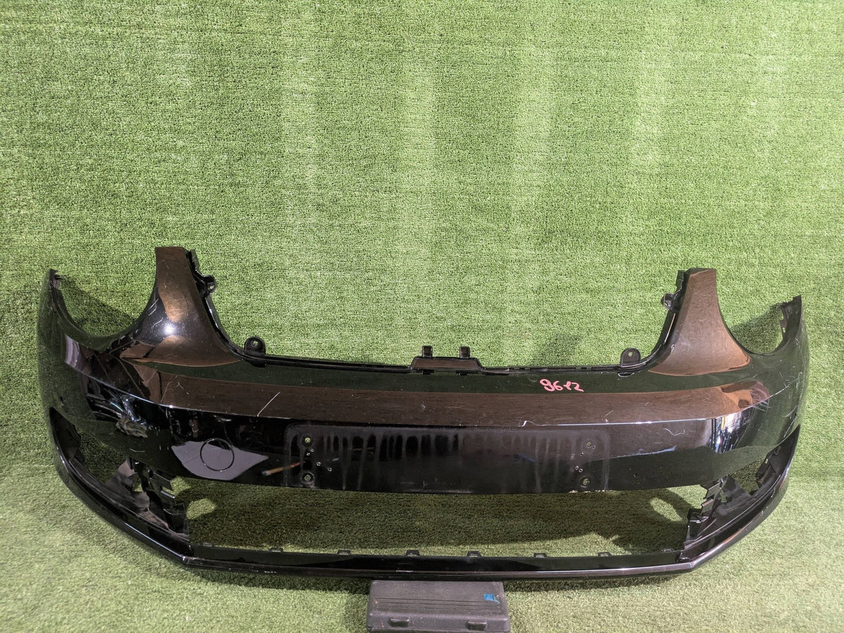 Originalfoto af den konkrete brugte del – VW Beetle 5C forkofanger – brugt, til lakering